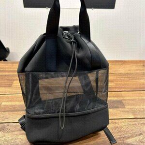 TROPIK mesh backpack neoprene style Cushioned straps Bottom bag